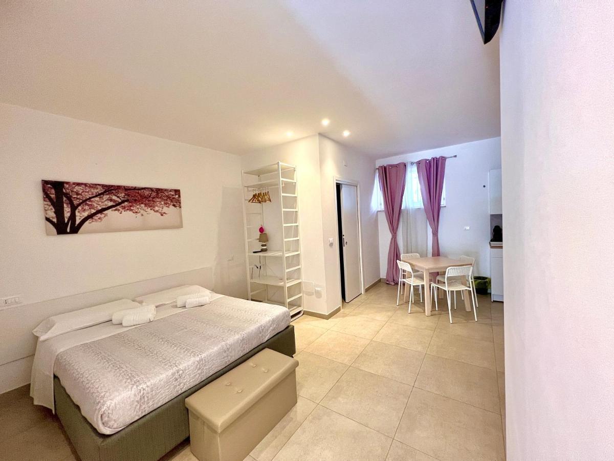 Le 4 Stagioni Rooms ฟรานคาวิลลา อัลมาเร ภายนอก รูปภาพ